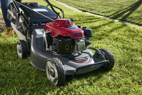 Honda HRU216 Mowers Brisbane